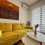 Apartamento Con Piscina En Roses