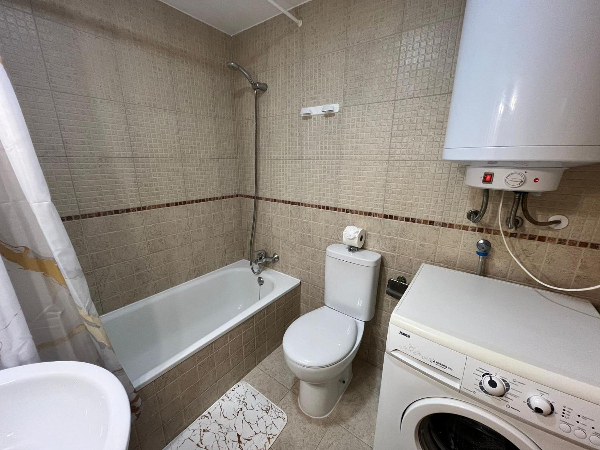 Appartement Con Piscina En *