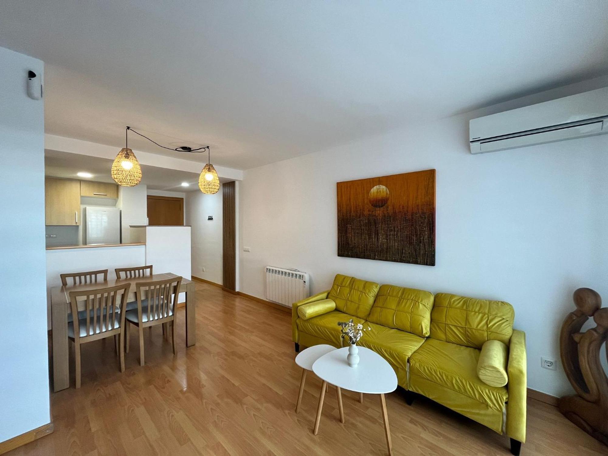 Appartement Con Piscina En *